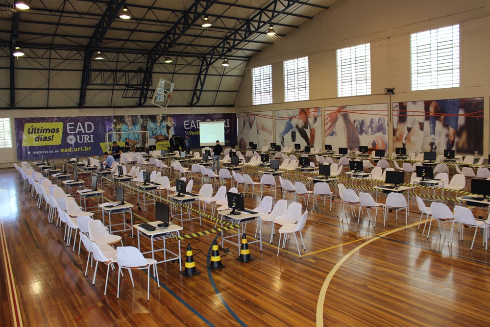 Ir para  <p><big>O Sal&atilde;o de Eventos e o Gin&aacute;sio de Esportes da URI ser&atilde;o palco, nesta quinta-feira, 5, &agrave; tarde, de mais uma edi&ccedil;&atilde;o CONECTA URI, uma divertida gincana do...