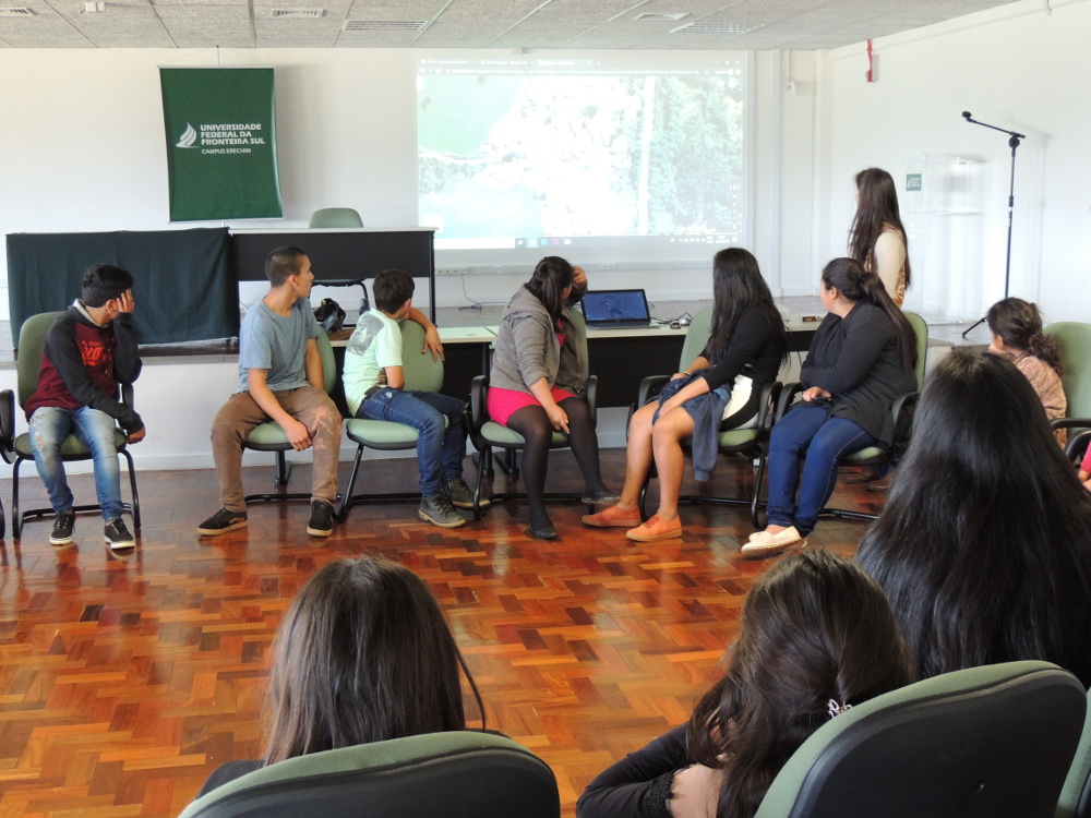 Ir para  <p><big>Na &uacute;ltima quinta-feira (19), a Universidade Federal da Fronteira Sul (UFFS) - Campus Erechim recebeu a visita da comunidade escolar kaingang da aldeia Ventarra, que conheceu a exposi&ccedil;&atilde;o de...
