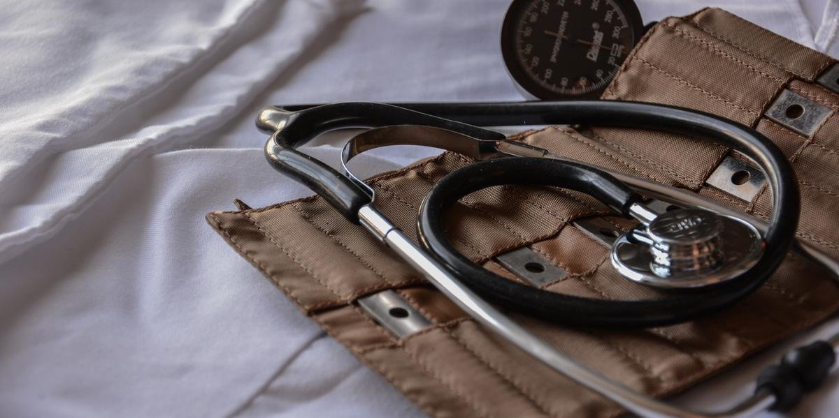 Ir para  <p>Neste ano, at&eacute; a &uacute;ltima ter&ccedil;a-feira, 24,&nbsp;mais de 289 mil pessoas haviam morrido em decorr&ecirc;ncia de doen&ccedil;as cardiovasculares, como o acidente vascular cerebral (AVC) e a...