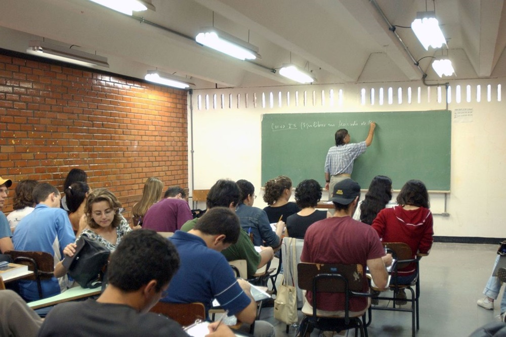 Ir para  <p><big>Os&nbsp; estudantes que far&atilde;o o Exame Nacional do Ensino M&eacute;dio (Enem) poder&atilde;o consultar, a partir do dia 16, o local onde far&atilde;o o exame este ano. As provas ser&atilde;o...