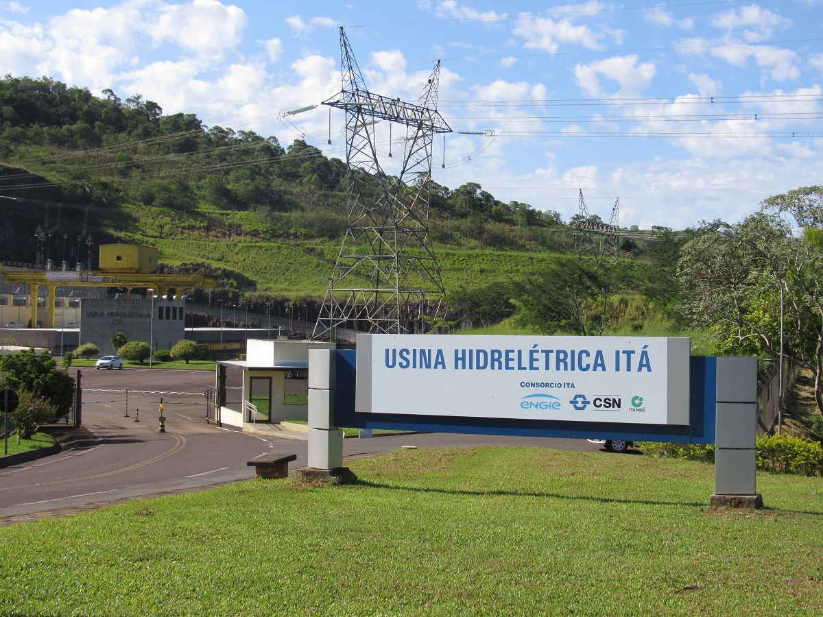Ir para  <p>No&nbsp;dia 24 de outubro a Usina Hidrel&eacute;trica It&aacute;, instalada entre os munic&iacute;pios de It&aacute; (SC) e Aratiba (RS), completa 19 anos em opera&ccedil;&atilde;o. A UHE It&aacute; foi a...