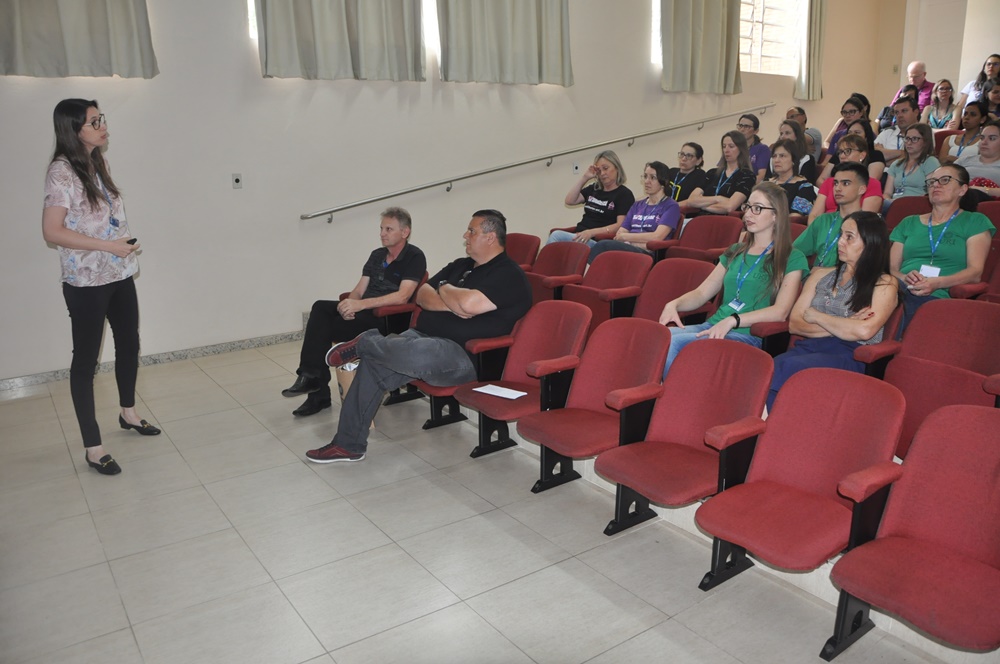 Ir para  <p><big>Aberta na tarde desta segunda-feira, 18, a XVII SIPAT (Semana Interna de Preven&ccedil;&atilde;o de Acidentes do Trabalho) da URI. A primeira palestra contou com a presen&ccedil;a da Coordenadora do Curso de...
