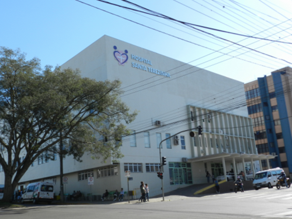 Ir para  <p><big>Dos oito funcion&aacute;rios do Pronto Socorro da Funda&ccedil;&atilde;o Hospitalar Santa Terezinha de Erechim que estavam internados em observa&ccedil;&atilde;o apenas dois continuam hospitalizados....