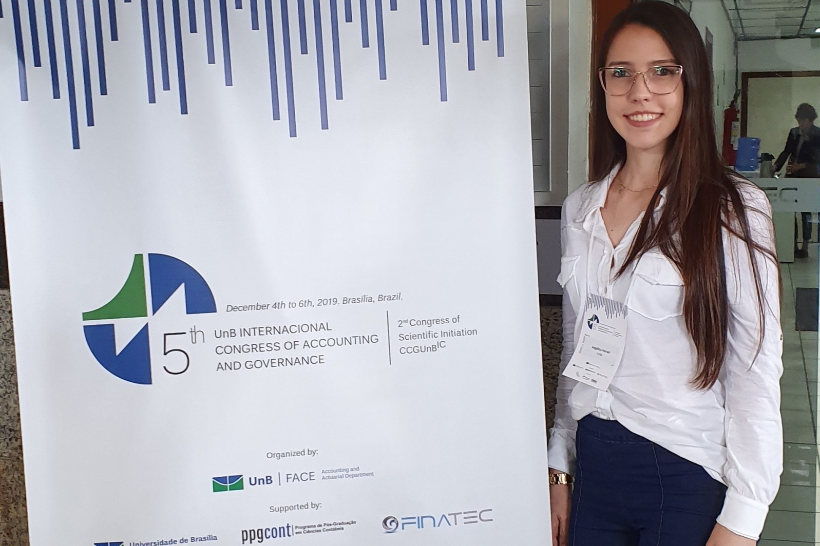 Ir para  <p><big>A diplomada em Ci&ecirc;ncias Cont&aacute;beis da URI, Ang&eacute;lica Ferrari, mestranda da FURB (Funda&ccedil;&atilde;o Universidade Regional de Blumenau), apresentou dois trabalhos de pesquisa no...
