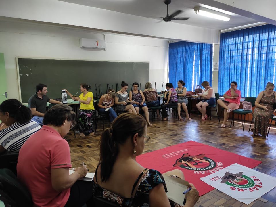 Ir para  <p><big>O encontro ocorreu na Universidade Estadual do Rio Grande do Sul no dia 14 deste m&ecirc;s, com o objetivo de discutir quais ser&atilde;o as principais a&ccedil;&otilde;es que o coletivo de mulheres...