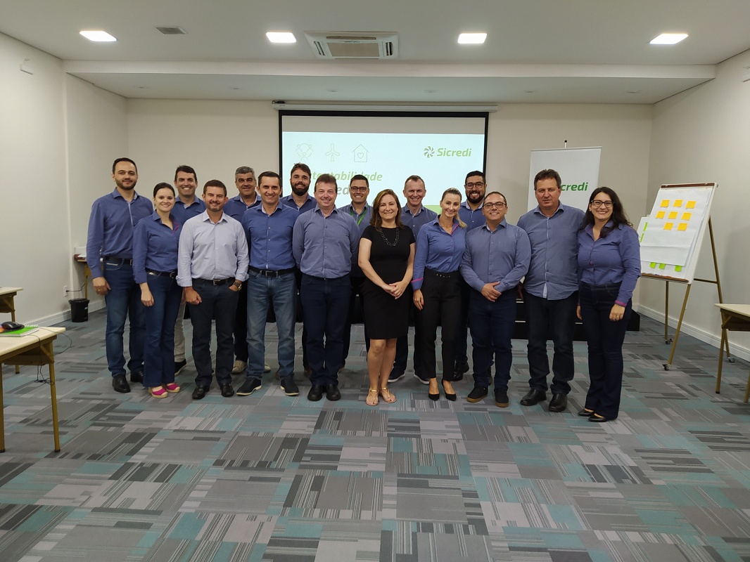 Ir para  <p><big>A Sicredi UniEstados est&aacute; dando in&iacute;cio ao processo de instala&ccedil;&atilde;o do Comit&ecirc; da Sustentabilidade. O primeiro encontro foi realizado nesta quinta-feira, 16, e contou com a...