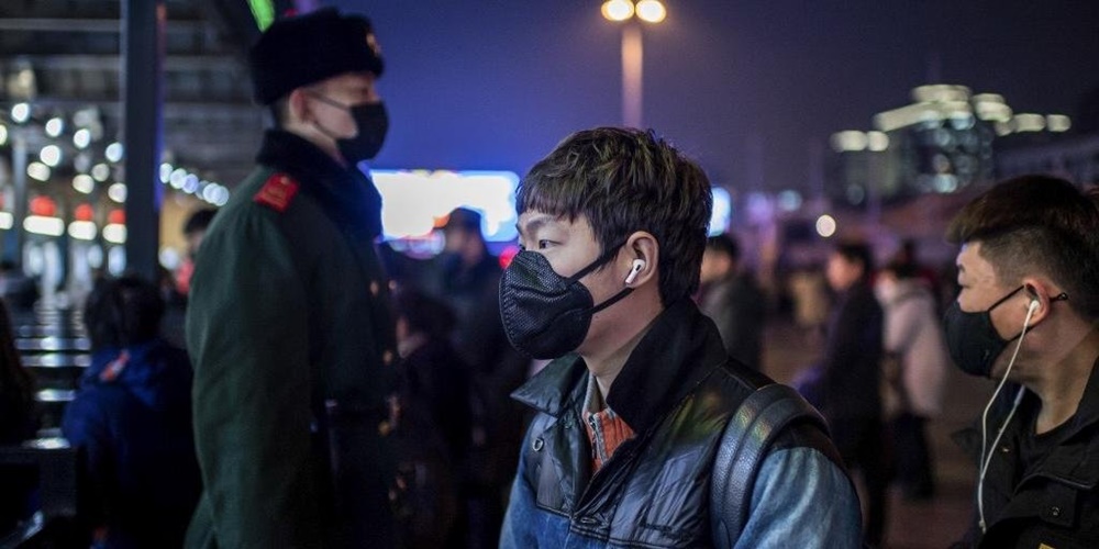 Ir para  <p><big>O n&uacute;mero de mortos pelo coronav&iacute;rus que infectou centenas de pessoas na China subiu de 9 para 17, anunciaram nesta quarta-feira as autoridades chinesas. O n&uacute;mero total de pessoas infectadas...