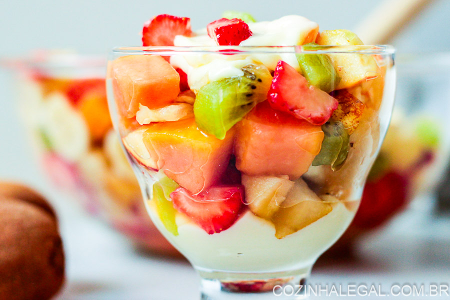 Ir para  <p>Frutas de sua prefer&ecirc;ncia (morango, ma&ccedil;&atilde;, kiwi, manga, mam&atilde;o, p&ecirc;ra, melancia etc)</p>

<p>1 copo de suco de laranja ou o caldo (suco) da...