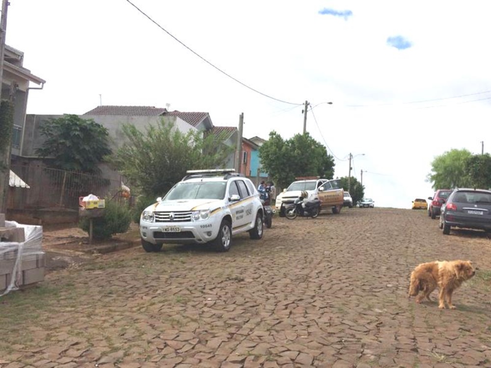 Ir para  <p><big>Um casal foi encontrado sem vida em uma casa na regi&atilde;o do bairro Progresso, proximidades do Caic.&nbsp;</big></p>

<p><big>Informa&ccedil;&otilde;es de vizinhos s&atilde;o...