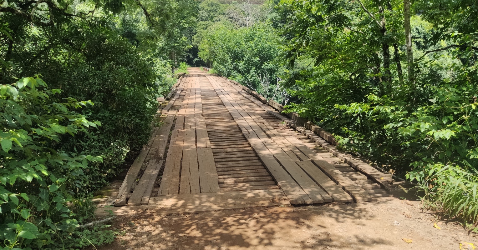 Ir para  <p><big>O m&ecirc;s de fevereiro come&ccedil;a com obra no munic&iacute;pio de Viadutos. Nesta segunda-feira (03/02), inicia a reforma da ponte sobre o Rio Apua&ecirc; Mirim (Ligeiro), na estrada geral que liga os...