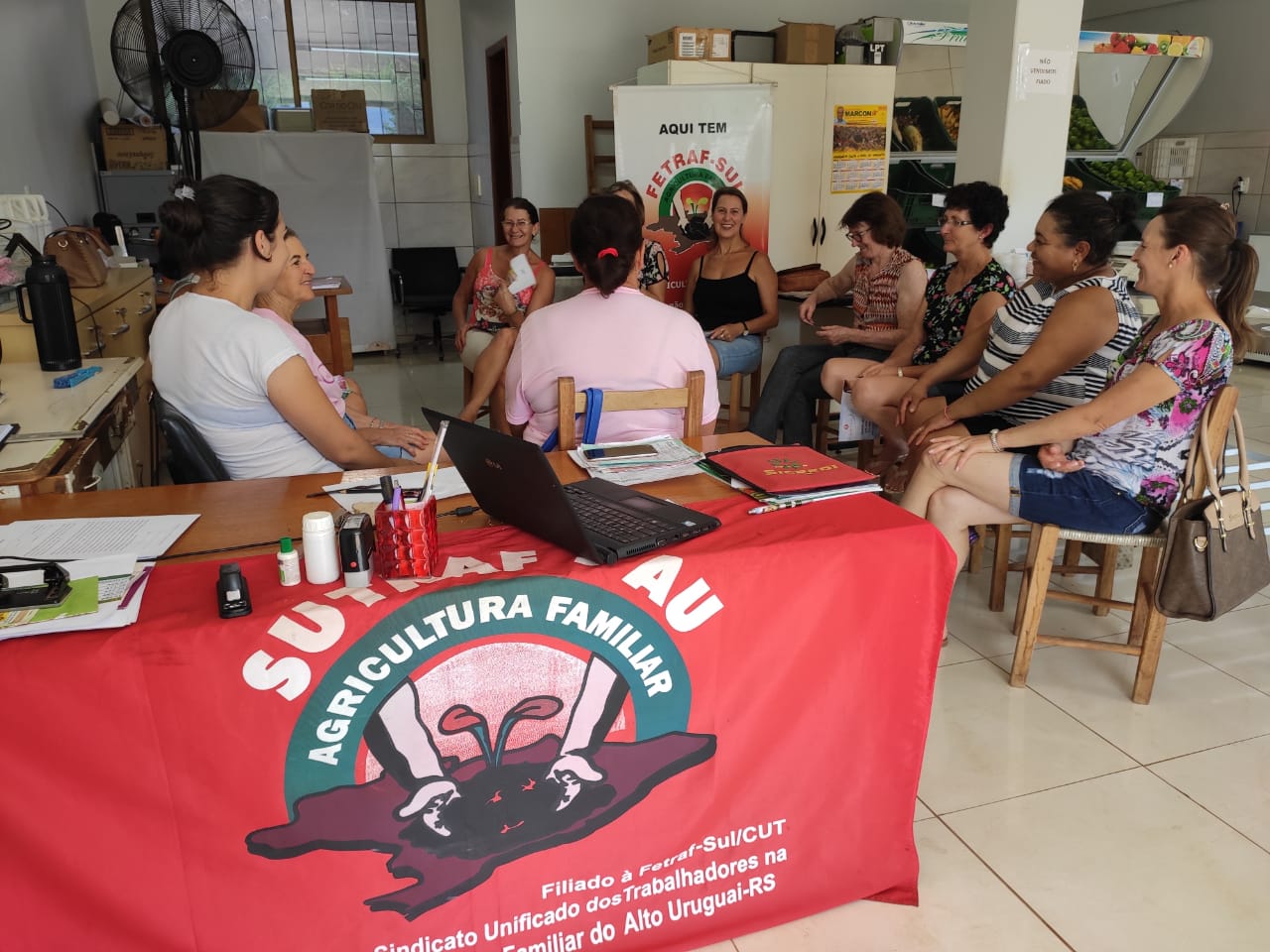 Ir para  <p><big>Aconteceu ontem, sexta feira (07), na sede do sindicato, encontro do Coletivo de Mulheres do SUTRAF de Viadutos para avalia&ccedil;&atilde;o do ano de 2019 e planejamento do ano de 2020. &nbsp;Estiveram...