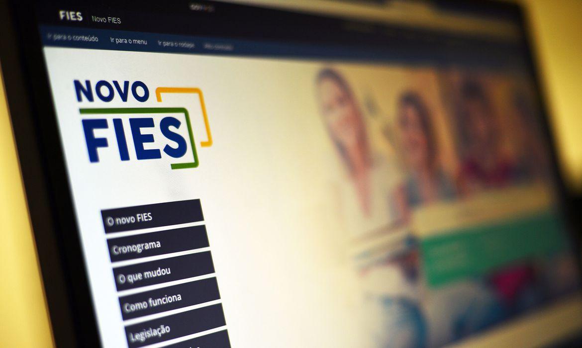 Ir para  <p><big>O Minist&eacute;rio da Educa&ccedil;&atilde;o (MEC) informou que foi prorrogado por mais dois dias o prazo de inscri&ccedil;&otilde;es para o Fundo de Financiamento Estudantil (Fies). Com a...