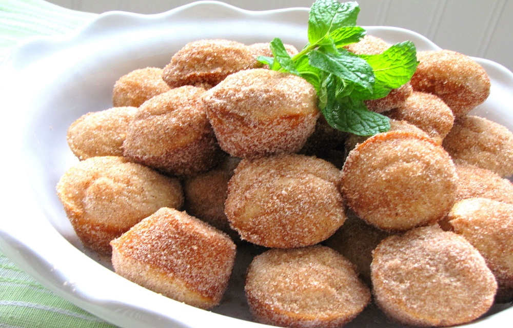 Ir para  <p>1 x&iacute;cara (ch&aacute;) de farinha de trigo</p>

<p>3 colheres (sopa) de a&ccedil;&uacute;car mascavo</p>

<p>meia colher (sopa) de fermento em p&oacute;</p>

<p>1...