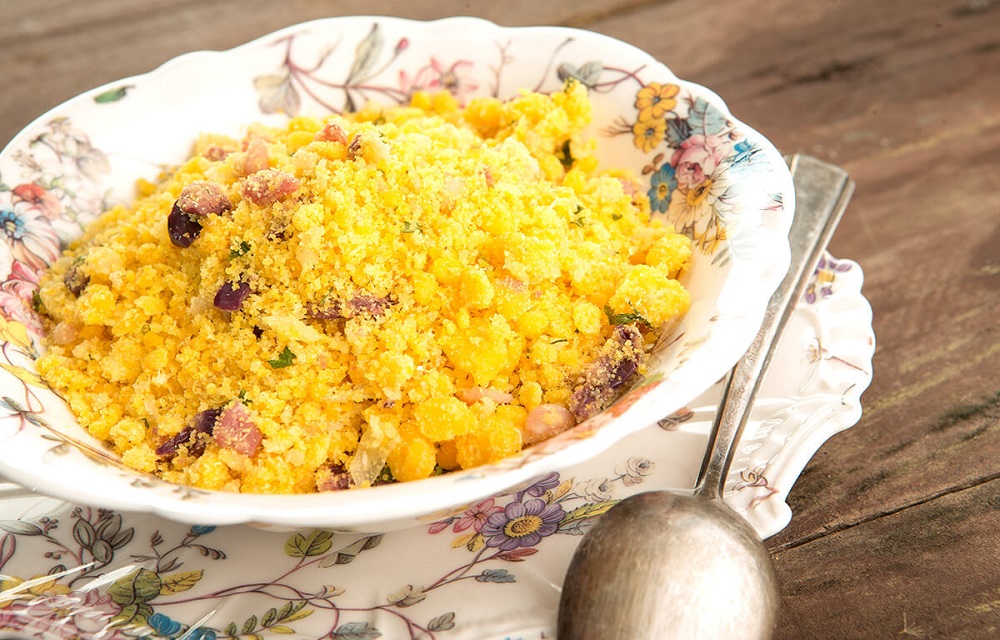 Ir para  <p>50 g de bacon em cubos pequenos</p>

<p>1 cebola grande em fatias</p>

<p>1 cenoura ralada</p>

<p>1 tomate grande, sem sementes, picado</p>

<p>1 sach&ecirc; de <a...