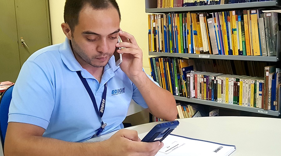 Ir para  <p><big>Come&ccedil;a, nesta segunda-feira (4), a coleta por telefone da PNAD Covid, uma vers&atilde;o da Pesquisa Nacional por Amostra de Domic&iacute;lios Cont&iacute;nua, em&nbsp;<a...