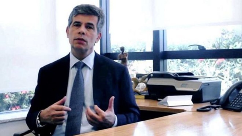 Ir para  <p><big>Ele deixa a pasta ap&oacute;s sofrer press&atilde;o do presidente para apoiar o uso da cloroquina &mdash; rem&eacute;dio cuja efic&aacute;cia contra o coronav&iacute;rus n&atilde;o &eacute;...