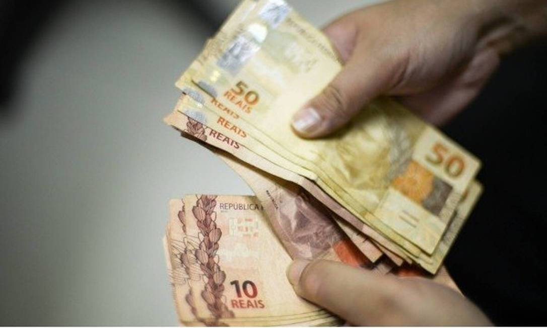 Ir para  <p>O presidente Jair Bolsonaro sancionou, com vetos, a Lei 13.999/2020, que cria o Programa Nacional de Apoio &agrave;s Microempresas e Empresas de Pequeno Porte (Pronampe). A lei est&aacute; publicada no Di&aacute;rio Oficial...