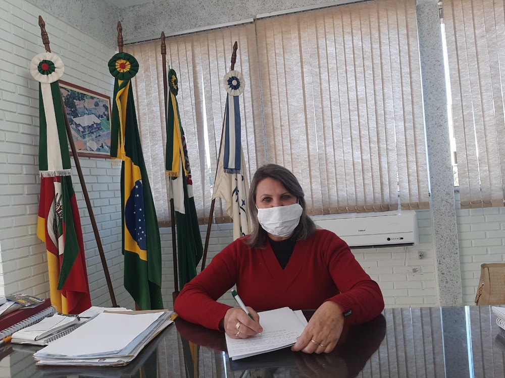 Ir para  <p><big>Nos &uacute;ltimos dias, a comunidade de Maximiliano de Almeida se viu surpreendida com a informa&ccedil;&atilde;o de que a C&acirc;mara Municipal de Vereadores instaurou um processo pretendendo a...
