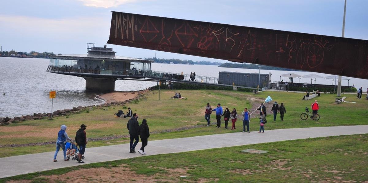 Ir para  <p><big>A segunda-feira ter&aacute; sol e nuvens no Rio Grande do Sul. Haver&aacute; per&iacute;odos de c&eacute;u claro no decorrer do dia, mas s&atilde;o esperadas nuvens principalmente no come&ccedil;o e no...