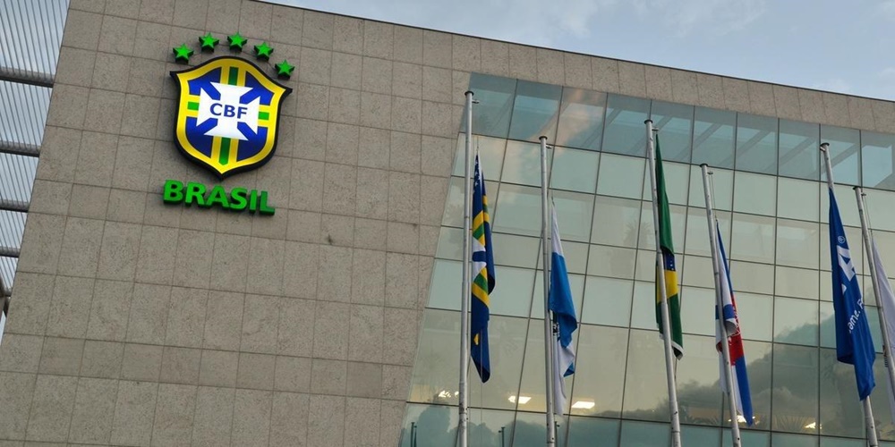 Ir para  <p><big>A CBF divulgou seu "Guia M&eacute;dico de Sugest&otilde;es Protetivas para o Retorno &agrave;s Atividades do Futebol Brasileiro". O documento foi elaborado por uma comiss&atilde;o...