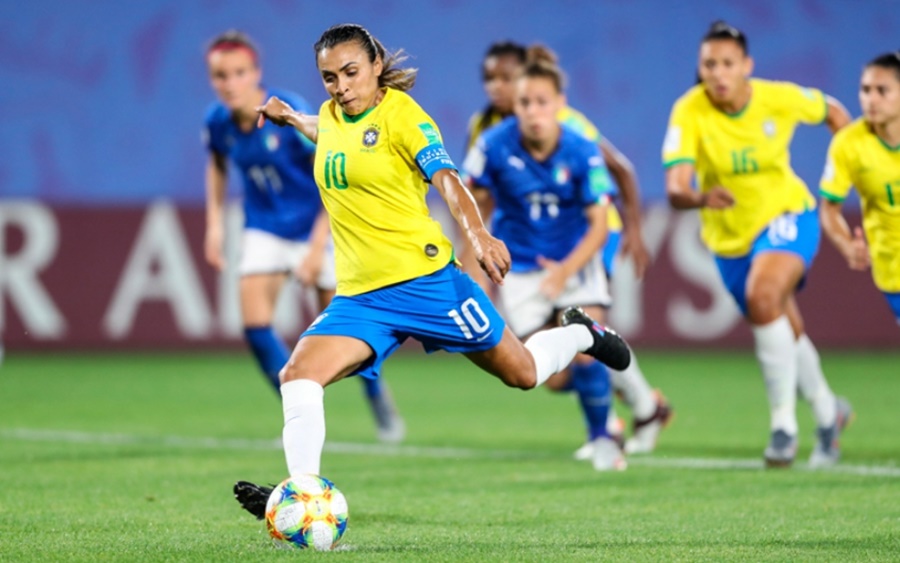 Ir para  <p><big>O Brasil retirou sua candidatura para sediar a Copa do Mundo feminina de 2023 por n&atilde;o conseguir cumprir as garantias financeiras necess&aacute;rias requisitadas pela Fifa por conta da pandemia de...