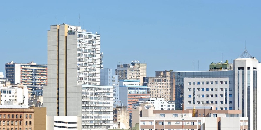 Ir para  <p><big>Ap&oacute;s dias de frio, o ingresso de uma massa de ar quente vinda do norte da Argentina eleva as temperaturas no Estado j&aacute; nesta ter&ccedil;a-feira. Faz menos frio no come&ccedil;o da...