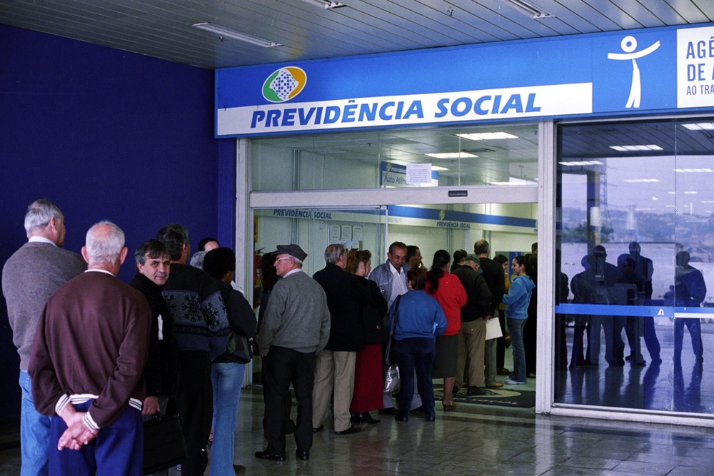 Ir para  <p><big>A partir do dia 3 de agosto de 2020, come&ccedil;am a valer novas regras para a prova de vida de aposentados e pensionistas do Instituto Nacional do Seguro Social (INSS).</big></p>

<p><big>Agora,...