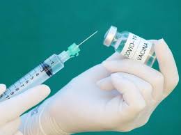 Ir para  <p><big>Cientistas da Universidade de Oxford, no Reino Unido, anunciaram nesta segunda-feira (20) que a vacina da universidade para a Covid-19 &eacute; segura e induziu resposta imune. Os...