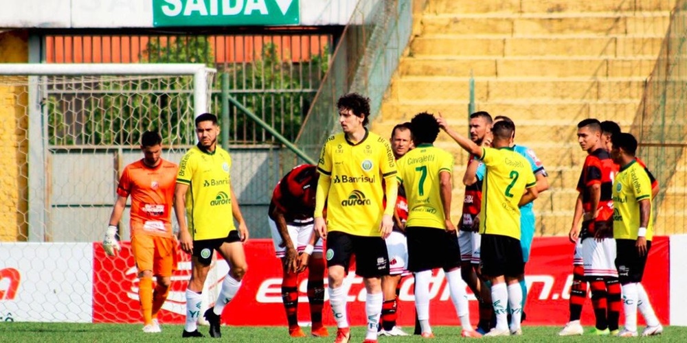 Ir para  <p>O Ypiranga manteve a boa sequ&ecirc;ncia na S&eacute;rie C do Brasileir&atilde;o e derrotou o Ituano por 2 a 1, no est&aacute;dio Colosso da Lagoa, em Erechim, pela oitava rodada do Grupo B. Com o resultado, a equipe foi...