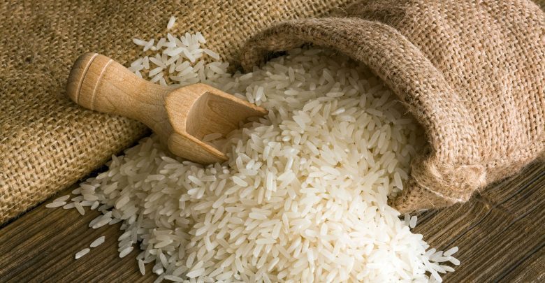 Ir para  <p>A perda de renda sofrida por milhares de brasileiros durante a pandemia de Covid-19 contribuiu para o choque de demanda observado no mercado de arroz e, consequentemente, para os pre&ccedil;os recordes do produto no mercado...