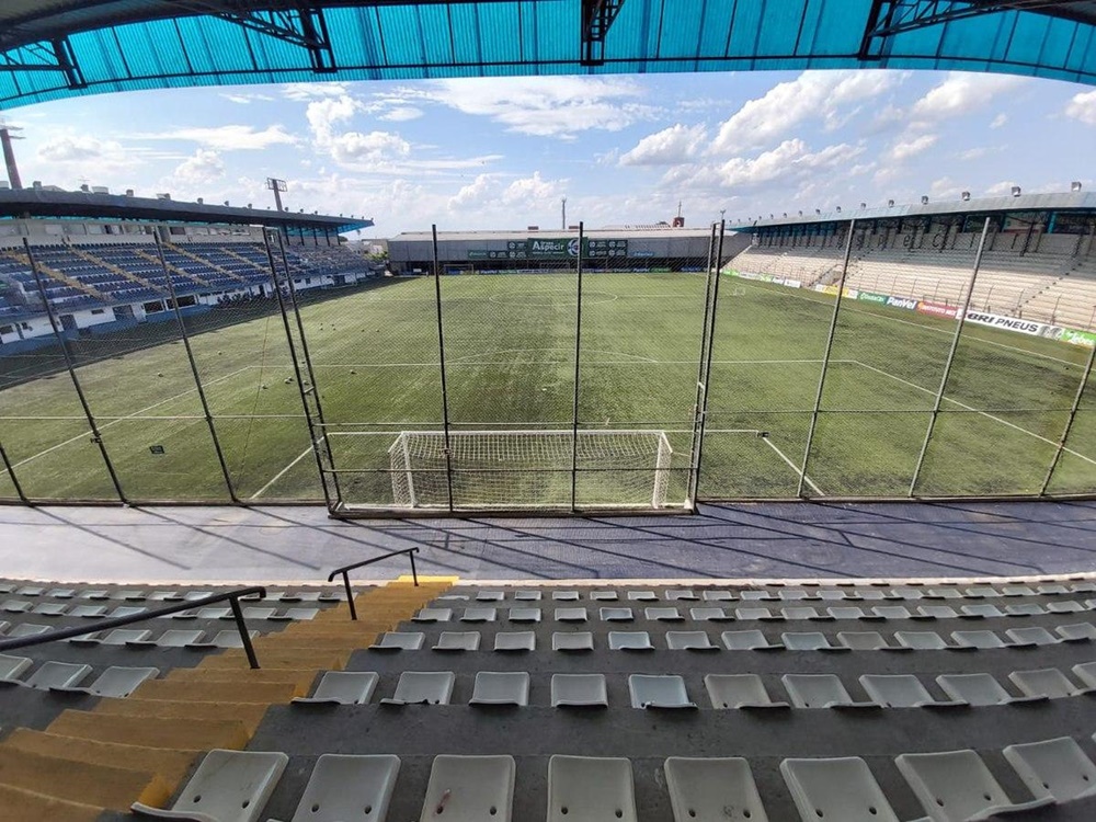 Ir para  <p><big>O Ypiranga est&aacute; em Porto Alegre para o jogo da tarde deste s&aacute;bado(3), com o S&atilde;o Jos&eacute;, no Est&aacute;dio Pa&ccedil;o da Areia. O Ypiranga ocupa a 2&ordf;...