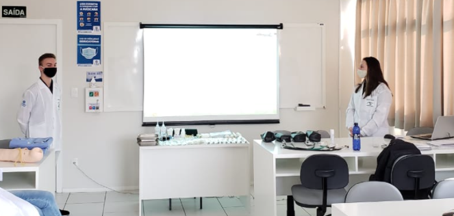 Ir para  <p>O Curso de Gradua&ccedil;&atilde;o em Enfermagem da URI direciona o aprendizado de seus acad&ecirc;micos para a busca do racioc&iacute;nio cl&iacute;nico, atrav&eacute;s da constru&ccedil;&atilde;o do...