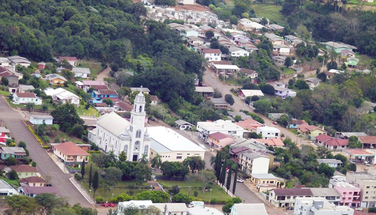 Ir para  <p><big>Severiano de Almeida &ndash; O munic&iacute;pio&nbsp;de Severiano de Almeida vai passar a adotar o sistema de toque de recolher a partir desta sexta-feira, 20.</big></p>

<p><big>A medida...