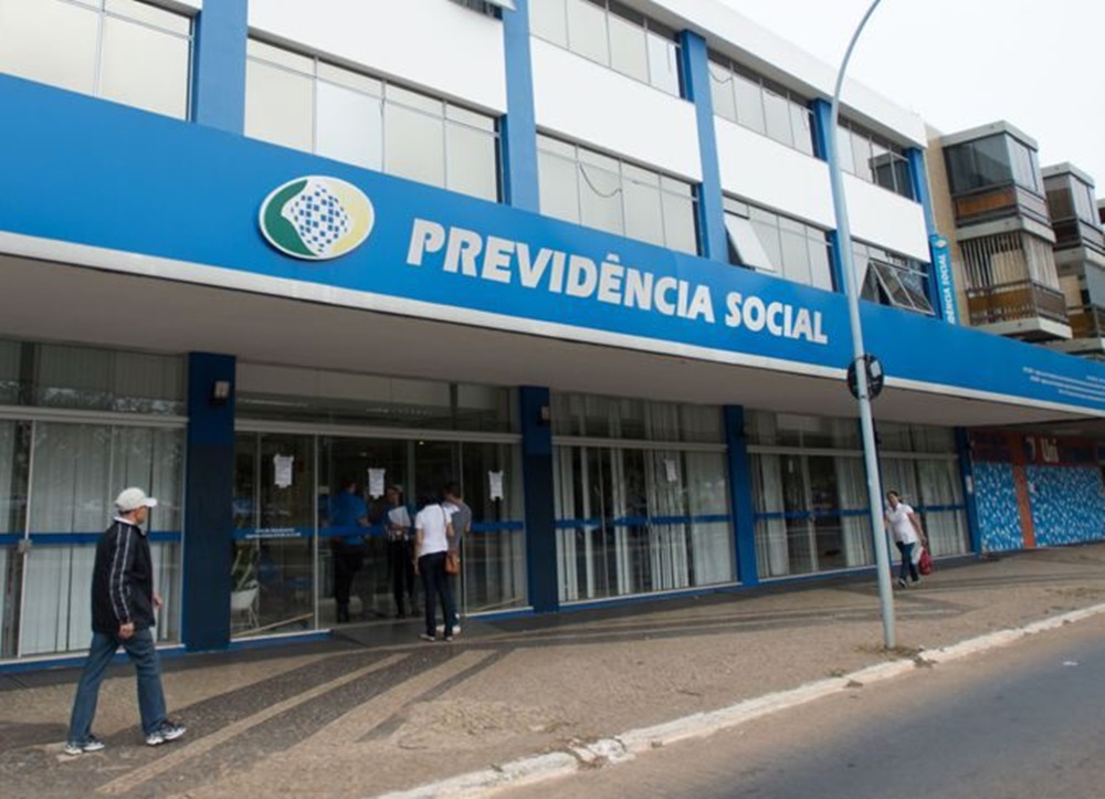 Ir para  <p><big>O INSS (Instituto Nacional do Seguro Social) prorrogou at&eacute; o fim de fevereiro o prazo de suspens&atilde;o da prova de vida para aposentados e pensionistas, segundo portaria publicada nesta quarta-feira (20) no...