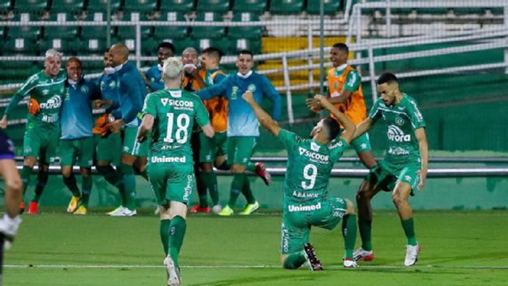 Ir para  <p><big>Fim de papo na&nbsp;<a href="https://www.espn.com.br/futebol/liga/_/nome/bra.2"><strong>S&eacute;rie B</strong></a>&nbsp;que come&ccedil;ou em 2020 e terminou em 2021. Nesta...