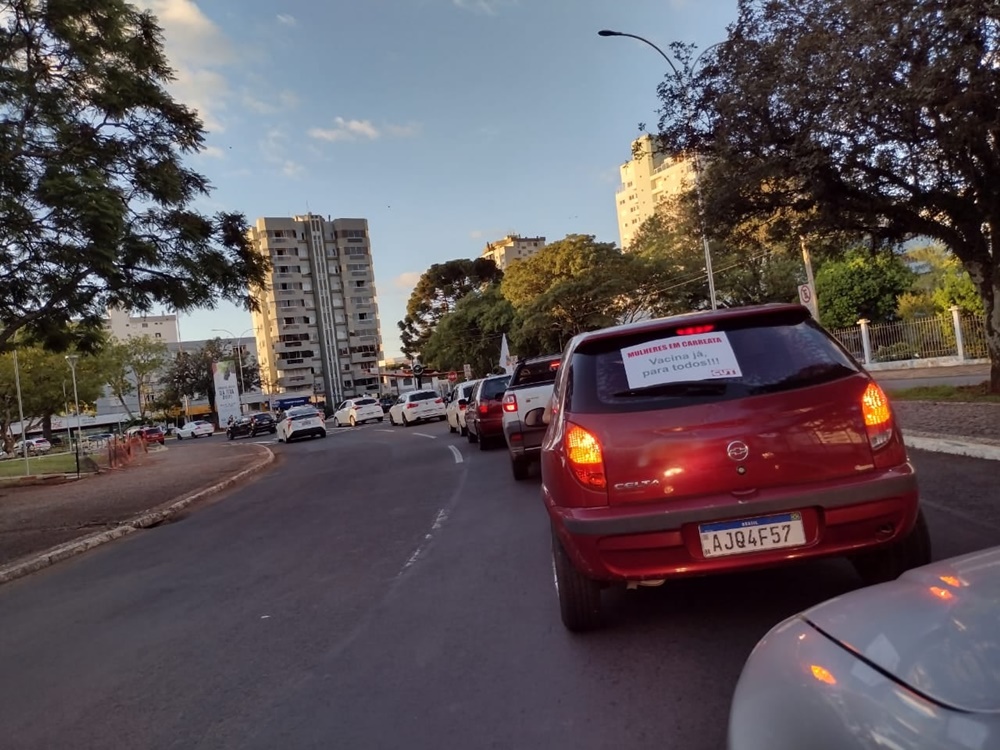 Ir para  <p><big>Um dia especial que visa promover a reflex&atilde;o sobre as lutas e conquistas das mulheres em busca de reconhecimento e de dignidade. Em Erechim o Dia Internacional da Mulher foi marcado por uma...