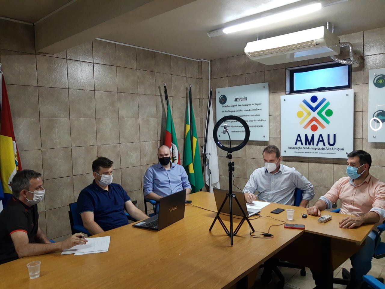 Ir para  <p><big>A Associa&ccedil;&atilde;o de Munic&iacute;pios do Alto Uruguai (AMAU) realizou assembleia geral ordin&aacute;ria na tarde desta quinta-feira (25). O encontro online, conduzido pelo presidente Paulo Polis,...