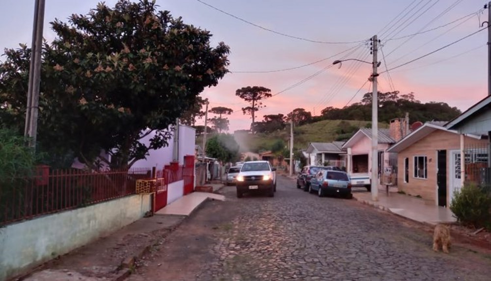 Ir para  <p><big>No fim da tarde de quinta-feira (8) e in&iacute;cio da manh&atilde; desta sexta-feira (9), a Vigil&acirc;ncia em Sa&uacute;de (VISA), juntamente com a 11&ordf; Coordenadoria Regional de Sa&uacute;de...