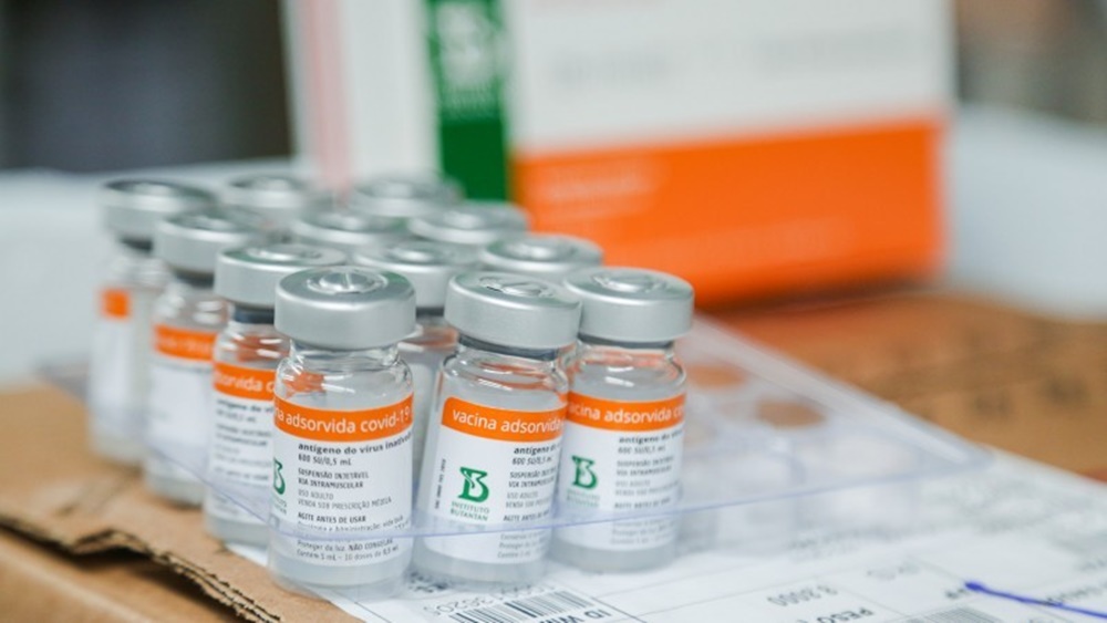 Ir para  <p><big>O Rio Grande do Sul receber&aacute; nesta sexta-feira (23) uma nova remessa de vacinas contra a Covid-19, com 192.750 doses da AstraZeneca e 50,2 mil doses da Coronavac. O voo est&aacute; previsto para pousar...