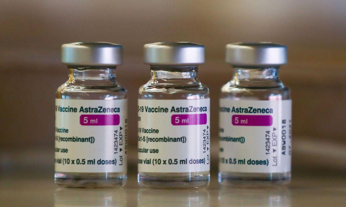 Ir para  <p><big>A Ag&ecirc;ncia Nacional de Vigil&acirc;ncia Sanit&aacute;ria (Anvisa) recomendou a suspens&atilde;o imediata do uso da vacina contra a covid-19 da AstraZeneca/Fiocruz para mulheres gestantes. A...