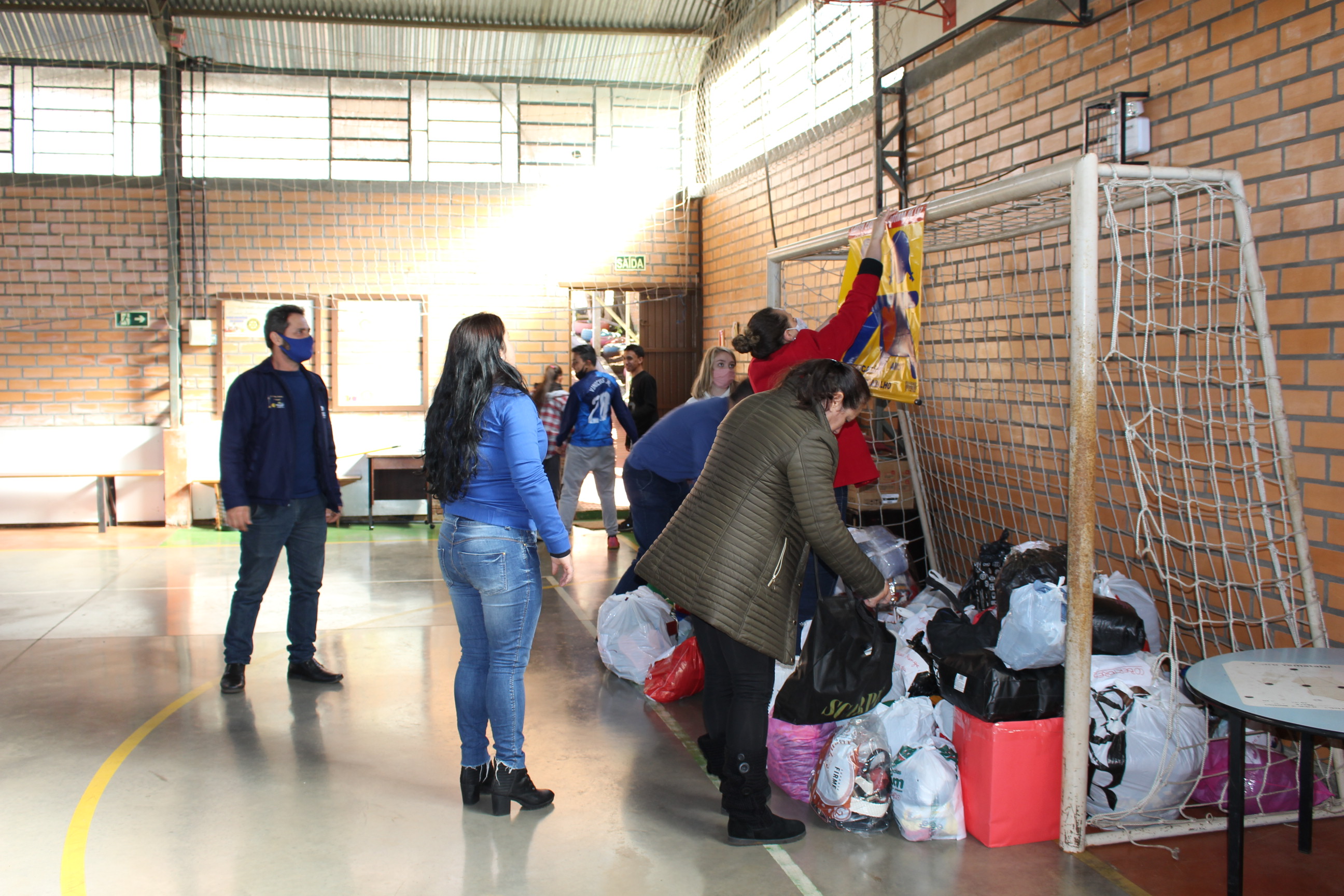 Ir para  <p><big>O Centro Educacional Cantinho da Luz, a APAE e o Lar da Crian&ccedil;a receberam um refor&ccedil;o importante para fazer frente ao per&iacute;odo de inverno que est&aacute; come&ccedil;ando. O Curso de...
