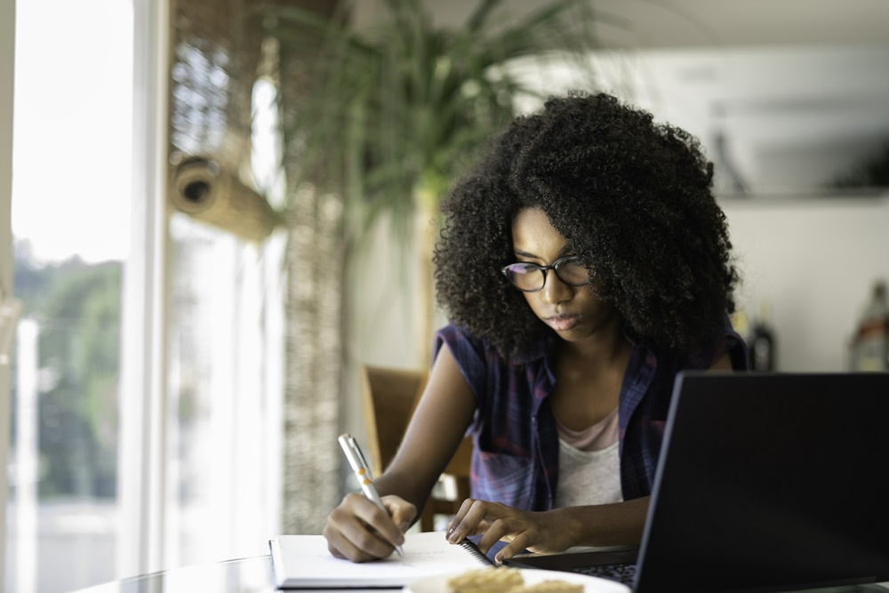 Ir para  <p><big>O EAD foi fundamental para quem precisava de qualifica&ccedil;&atilde;o ou estava em busca de emprego durante a pandemia. Segundo a Catho Educa&ccedil;&atilde;o, o aumento nas matr&iacute;culas para cursos...