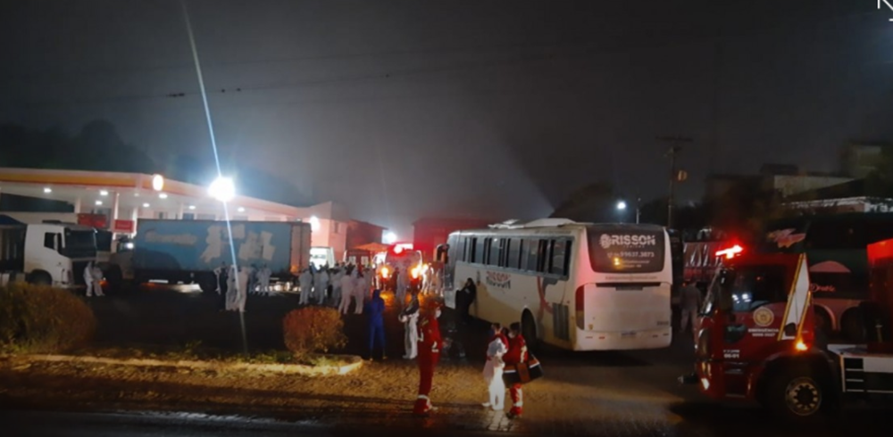 Ir para  <p><big>Um vazamento de g&aacute;s am&ocirc;nia na empresa Aurora Alimentos situada em S&atilde;o Domingos, Tapejara, provocou problemas respirat&oacute;rios em v&aacute;rios funcion&aacute;rios na noite dessa...