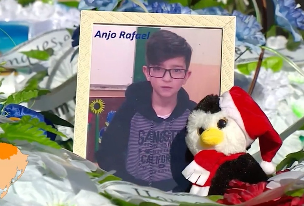Ir para  <p><big>O j&uacute;ri da m&atilde;e de Rafael Winques, menino morto aos 11 anos em Planalto, no Norte do RS, acontecer&aacute; a partir das 9h do dia 8 de novembro, conforme definiu a ju&iacute;za Marilene Paritozotto...