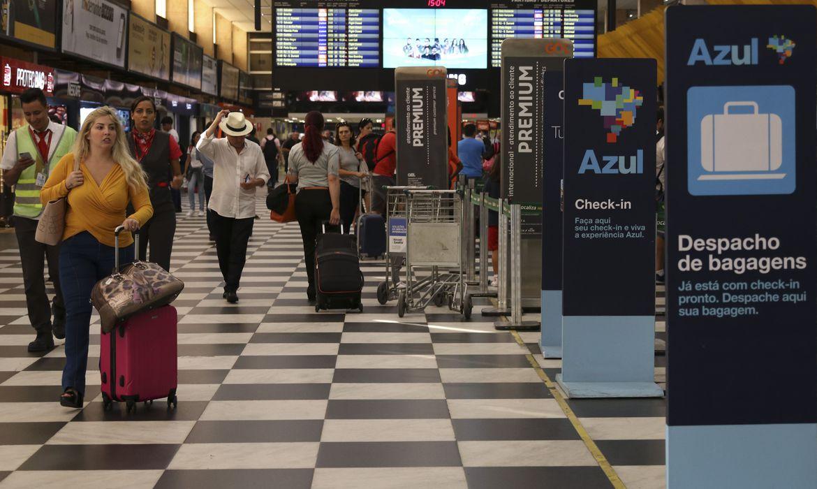 Ir para  <p><big>Portaria interministerial publicada no Di&aacute;rio Oficial da Uni&atilde;o desta quinta-feira (24) restringe, em car&aacute;ter tempor&aacute;rio e excepcional, a entrada de estrangeiros no pa&iacute;s,...