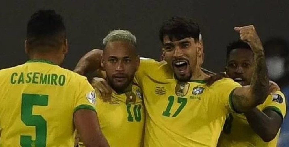 Ir para  <p><big>O Brasil garantiu classifica&ccedil;&atilde;o para a pr&oacute;xima fase da Copa Am&eacute;rica. Com sofrimento, venceu o Chile por 1 a 0 na noite desta sexta-feira, e precisou se segurar com um a menos em...
