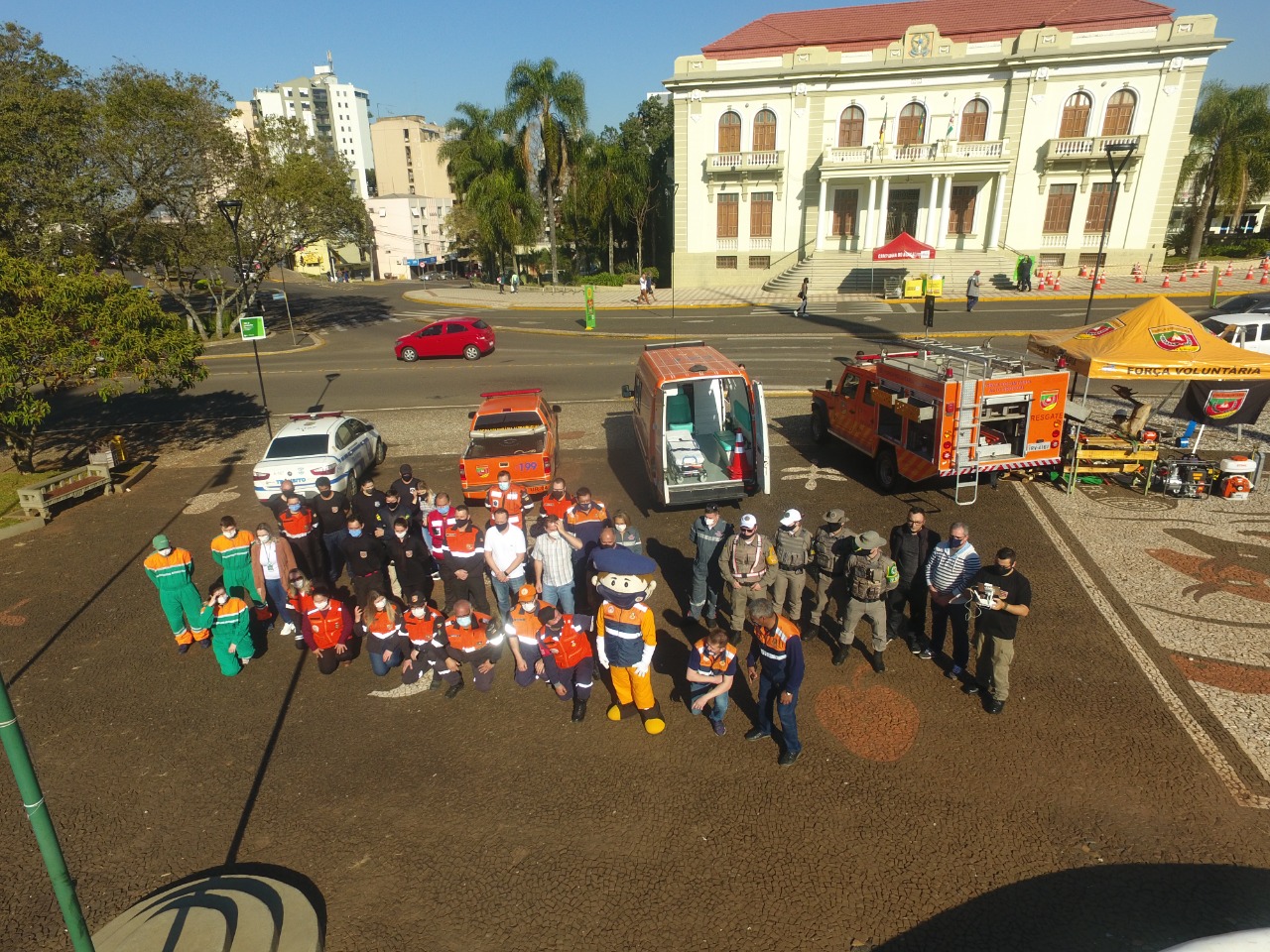 Ir para  <p><big>A Coordenadoria de Seguran&ccedil;a e Defesa Civil, a For&ccedil;a Volunt&aacute;ria Alto Uruguai, Pol&iacute;cia Rodovi&aacute;ria Federal, Brigada Militar, Pol&iacute;cia Civil, Comando Ambiental da...