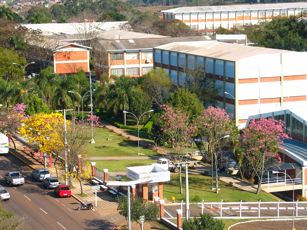 Ir para  <p><big>Seguindo todos os protocolos exigidos pelo governo do Estado e pelo Munic&iacute;pio de Erechim, a URI retorna &agrave;s aulas presenciais nesta segunda-feira, 02 de agosto, nos cursos de...