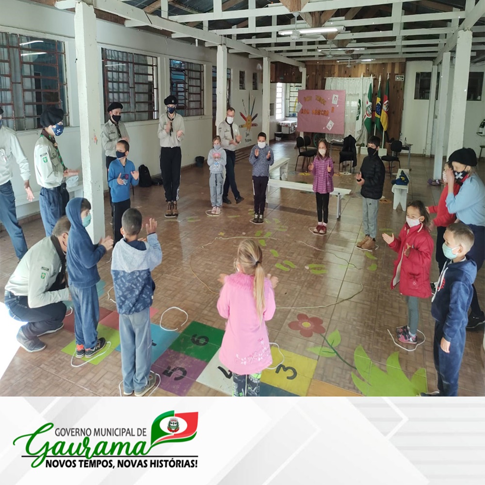 Ir para  <p><big>Assim foi a quarta-feira (11/08) na Escola Municipal Santo Isidoro. Gentilmente, integrantes do Grupo de Escoteiros S&atilde;o Luiz Gonzaga de Gaurama, prontamente aceitaram o convite da equipe da escola para realizar uma...