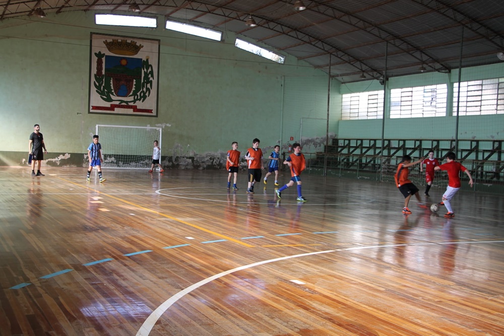 Ir para  <p><big><span dir="auto">A Secretaria Municipal de Educa&ccedil;&atilde;o, Cultura e Desporto sente-se feliz em comunicar que as 140 crian&ccedil;as e adolescentes (meninos e meninas) que fazem parte da...